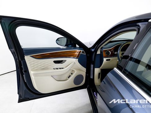 Used 2021 Bentley Flying Spur W12 w/ First Edition Specification image 10