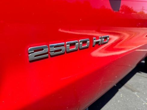 Used 2015 GMC Sierra 2500 2WD Regular Cab image 16