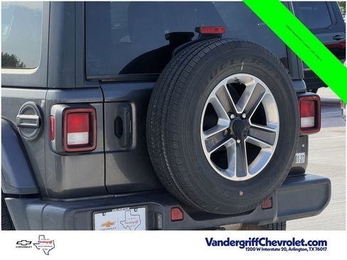 Used 2023 Jeep Wrangler Unlimited Sahara w/ Cold Weather Group AWD/4WD image 6