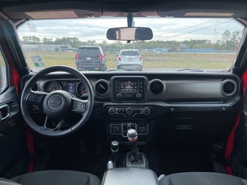 Used 2018 Jeep Wrangler Unlimited Sport S image 9