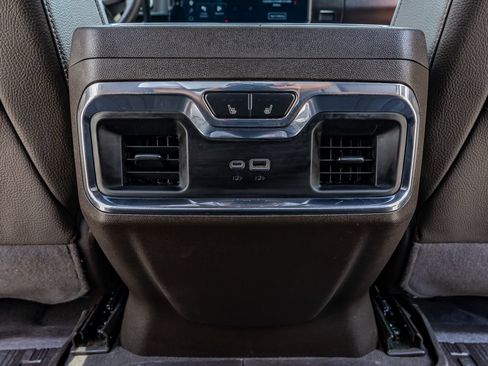 Used 2024 GMC Sierra 3500 Denali w/ Denali Reserve Package AWD/4WD image 34