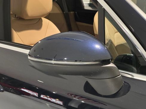 Used 2023 Porsche Cayenne image 13