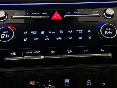 Used 2025 Hyundai Santa Fe Calligraphy image 23