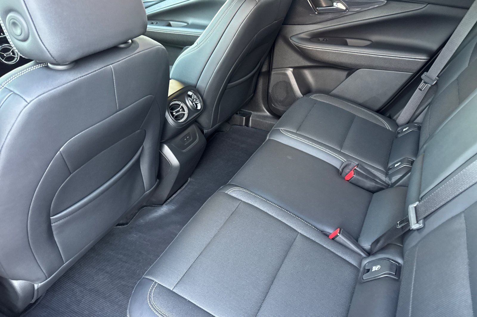 Used 2024 Chevrolet Blazer EV LT AWD/4WD image 15