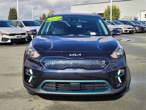 Used 2022 Kia Niro EX Premium image 2