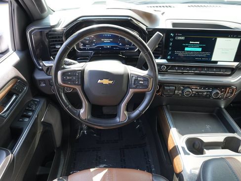 Certified 2024 Chevrolet Silverado 3500 High Country w/ LPO, Dark Essentials Package AWD/4WD image 20
