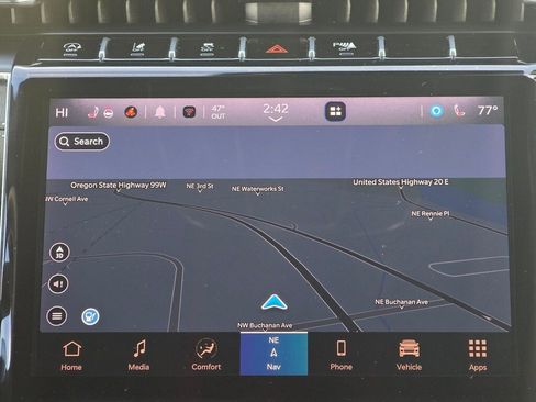 Used 2024 Jeep Grand Cherokee Limited w/ Black Appearance Package image 12