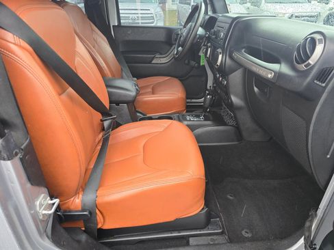 Used 2015 Jeep Wrangler Sport AWD/4WD image 28