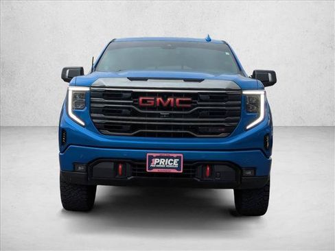 Used 2023 GMC Sierra 1500 AT4 w/ AT4 Preferred Package AWD/4WD image 2