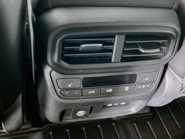 Used 2025 Honda Pilot Black Edition image 28