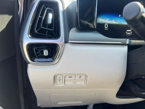 Used 2023 Kia Sorento SX image 41