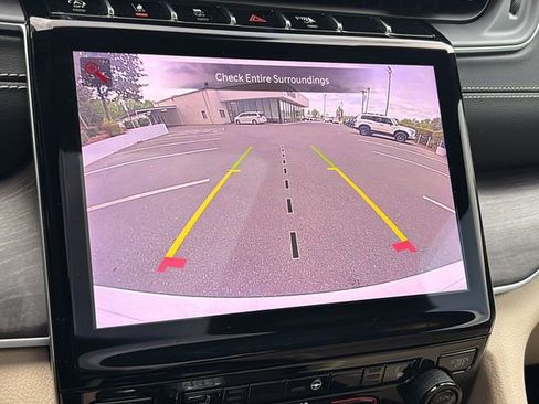 Used 2023 Jeep Grand Cherokee Limited w/ Trailer Tow Prep Group (B) image 19