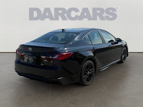 Used 2025 Toyota Camry SE FWD image 7