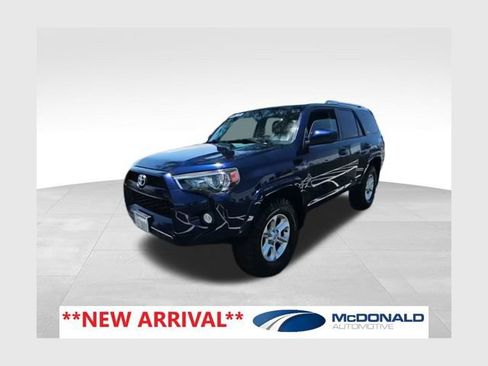 Used 2018 Toyota 4Runner SR5 AWD/4WD image 1