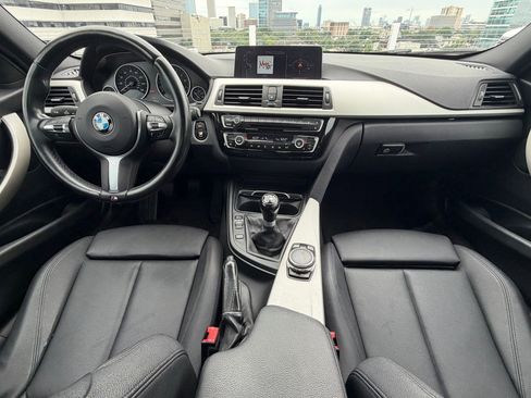 Used 2017 BMW 320i Sedan RWD image 22