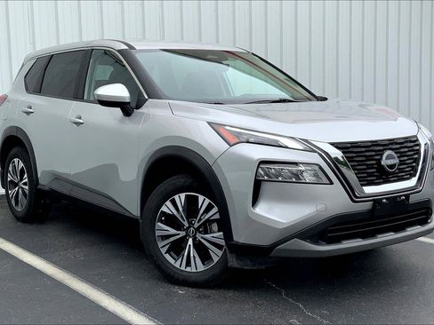 Used 2023 Nissan Rogue SV AWD/4WD image 2