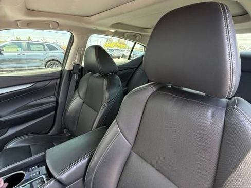 Used 2017 Nissan Maxima 3.5 SL FWD image 15