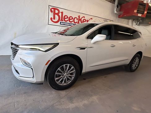Used 2023 Buick Enclave Essence w/ Trailering Package, 5000 lbs. FWD image 2