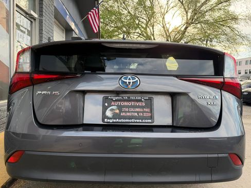 Used 2019 Toyota Prius XLE w/ Advanced Technology Package image 4