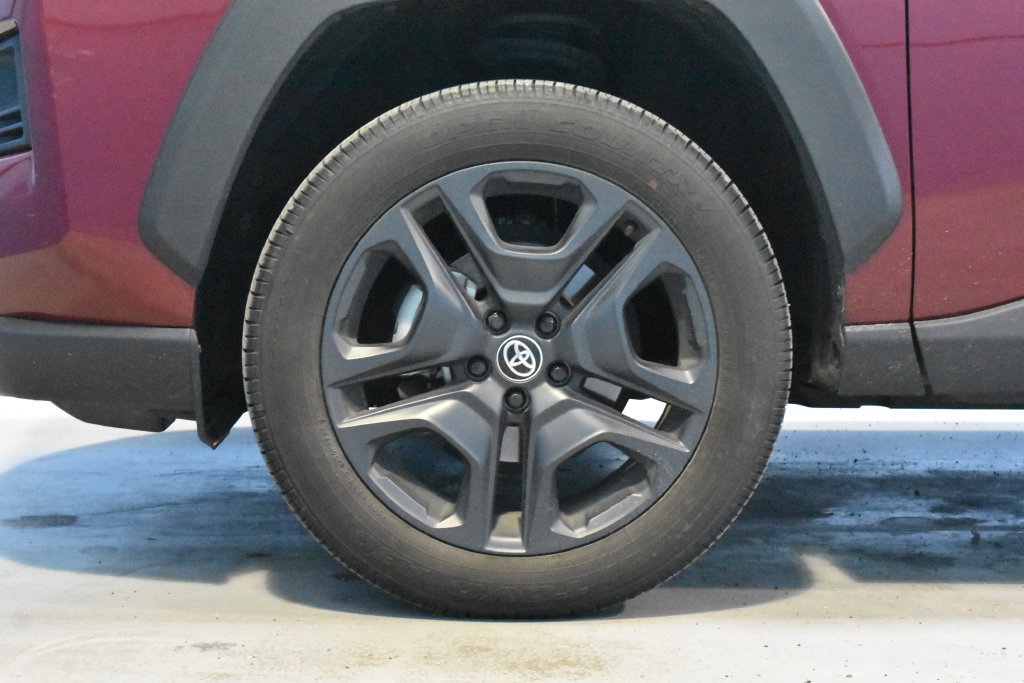 Used 2024 Toyota RAV4 Adventure AWD/4WD image 25