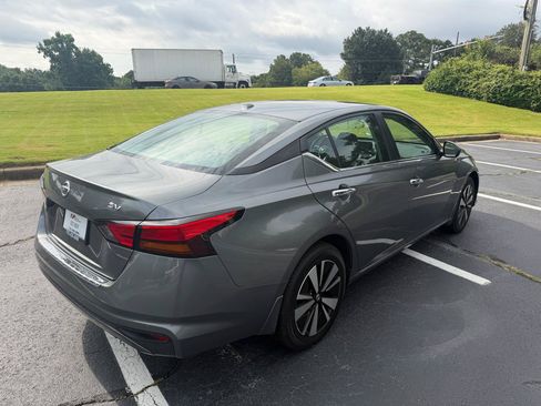 Used 2021 Nissan Altima 2.5 SV AWD/4WD image 5