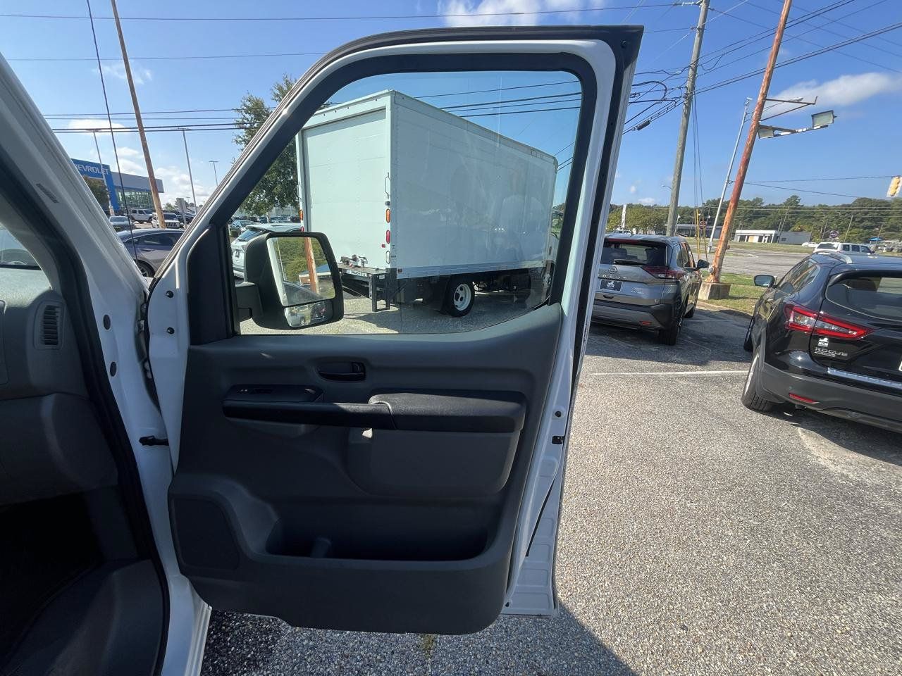 Used 2018 Nissan NV 2500 S RWD image 34