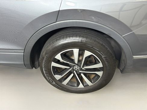 Used 2022 Volkswagen Tiguan S FWD image 11