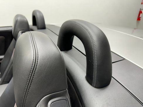 Used 2006 Cadillac XLR V image 25