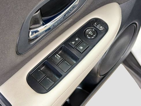 Used 2020 Honda HR-V LX image 18