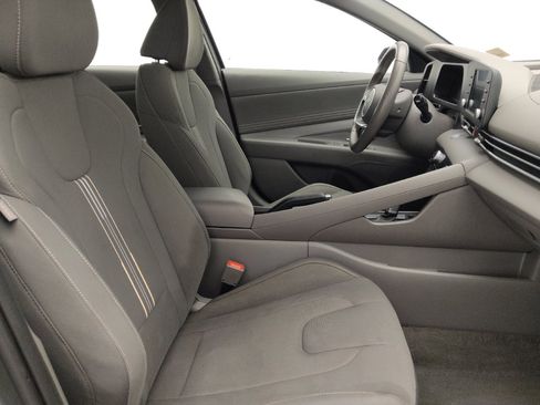 Used 2025 Hyundai Elantra Sport FWD image 21