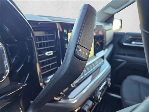 Used 2024 Chevrolet Silverado 1500 LT RWD image 12