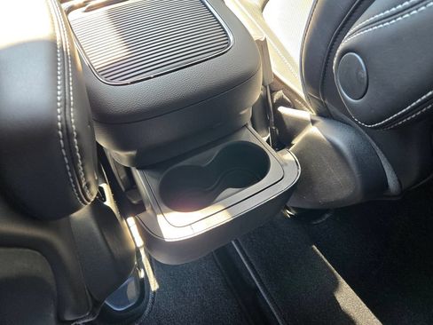 New 2026 Chrysler Pacifica Limited AWD/4WD image 38