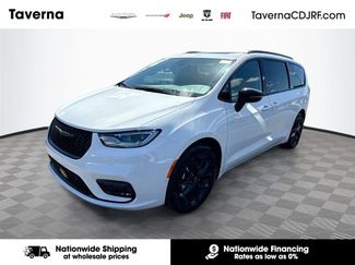 New 2026 Chrysler Pacifica Limited w/ S Appearance Package video 1