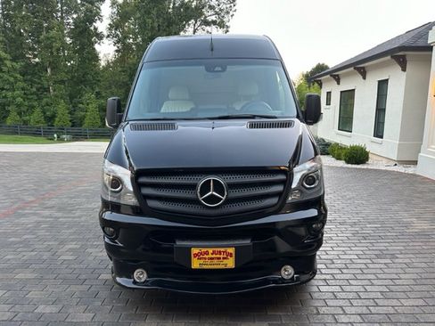 Used 2017 Mercedes-Benz Sprinter 2500 image 1