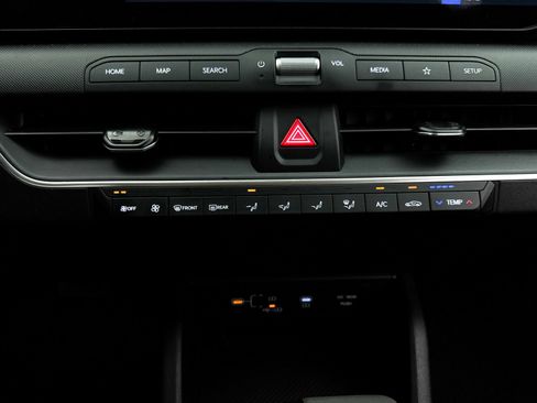 Certified 2025 Kia K4 FWD image 21