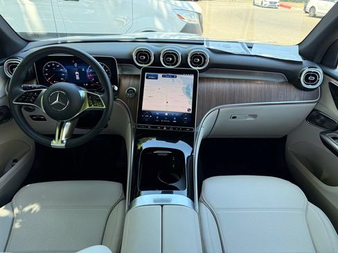 Certified 2026 Mercedes-Benz GLC 300 image 10