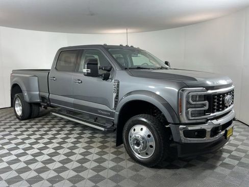 Used 2025 Ford F450 Lariat w/ FX4 Off-Road Package AWD/4WD image 3