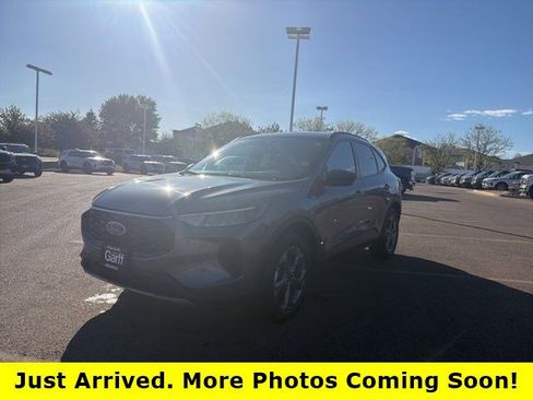 Used 2025 Ford Escape ST-Line image 1