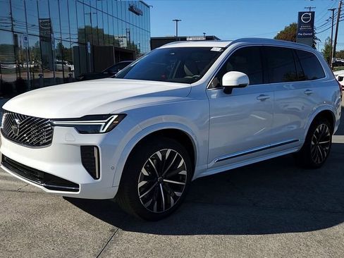 New 2026 Volvo XC90 B6 Plus image 4