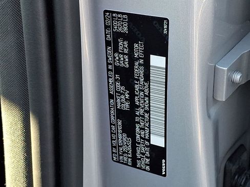 Certified 2024 Volvo XC60 B5 Ultimate image 26