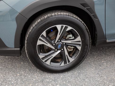 Used 2024 Subaru Crosstrek 2.0i Premium image 9