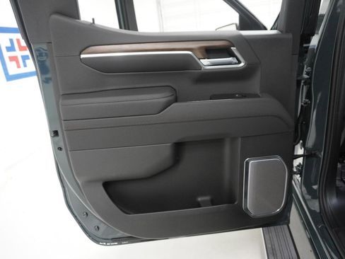 New 2026 Chevrolet Silverado 1500 High Country w/ High Country Premium Package AWD/4WD image 35