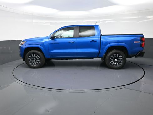 Used 2024 Chevrolet Colorado Z71 w/ Z71 Convenience Package 2 image 6