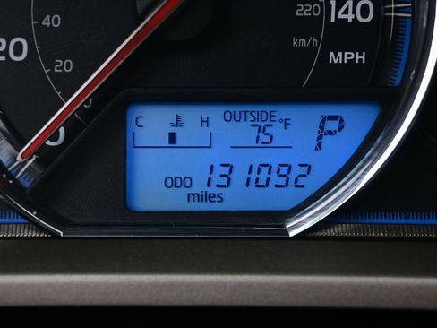 Used 2014 Toyota RAV4 Limited w/ Technology Package AWD/4WD image 26