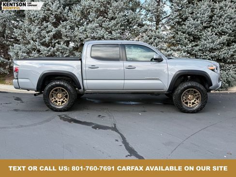 Used 2021 Toyota Tacoma TRD Off-Road image 10