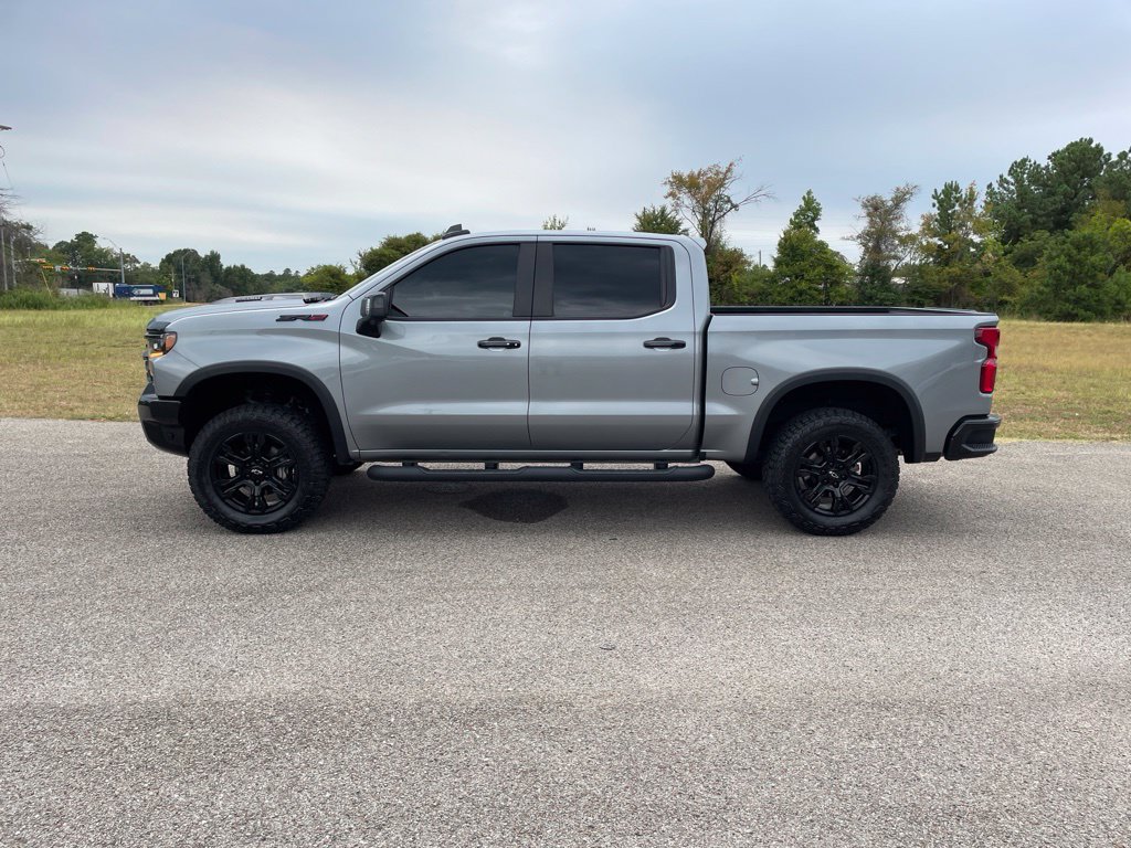Used 2024 Chevrolet Silverado 1500 ZR2 w/ Technology Package AWD/4WD image 2