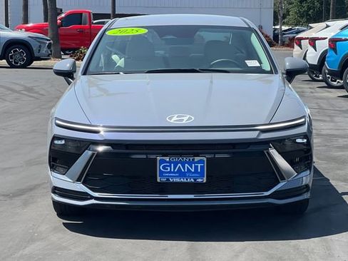 Used 2025 Hyundai Sonata SEL FWD image 9