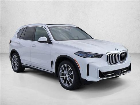 Used 2026 BMW X5 xDrive50e w/ Premium Package AWD/4WD image 6