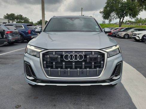 Used 2025 Audi Q7 2.0T Premium w/ Convenience Package AWD/4WD image 2