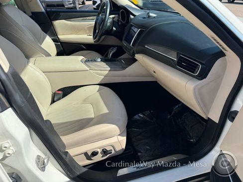 Used 2019 Maserati Levante GranLusso AWD/4WD image 29